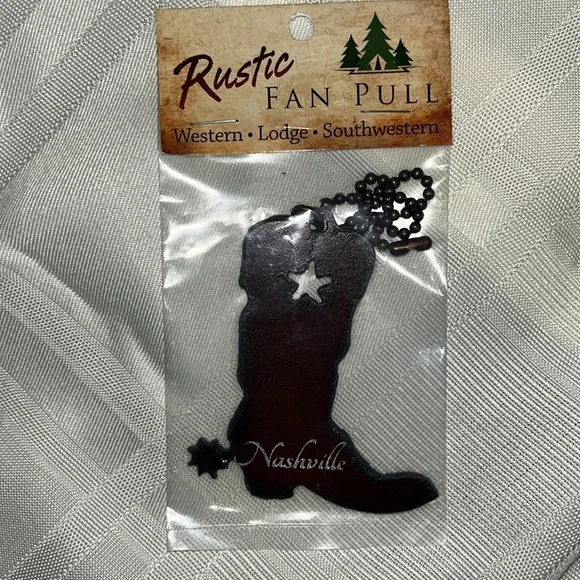 Rustic Rusted WESTERN COWBOY BOOT Ceiling Fan Pull / Light Pull or Key Chain - Picture 3 of 3